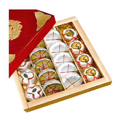 send Assorted sweets of 15 varieties(1kg) to udaipur